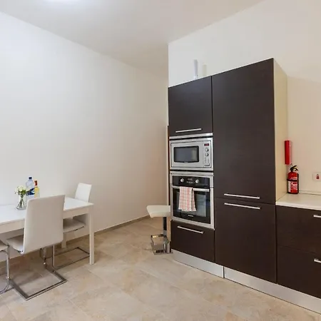 Gozo Suite-hosted By Sweetstay Għajnsielem