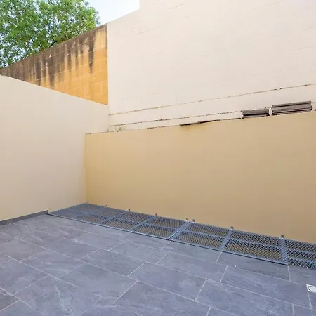 Gozo Suite-hosted By Sweetstay Apartament